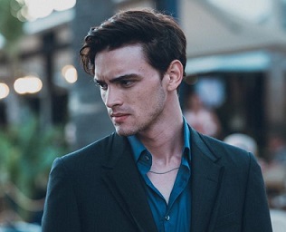 ��� ���� ����� []