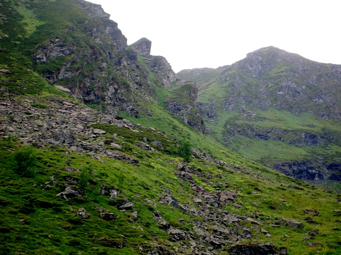 ���� [���� ����� ���]